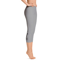 Load image into Gallery viewer, CHOOSE OCEANS                                                                               Womens/Grey Capri Leggings